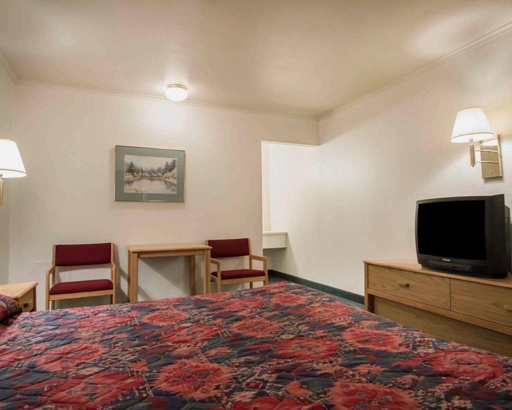 Deer Lodge Motel Sundance Quarto foto